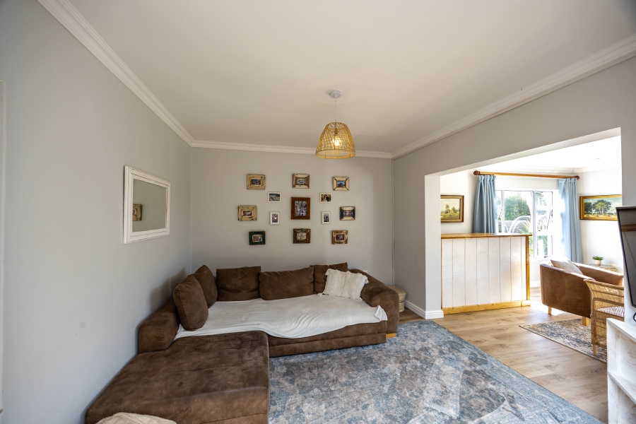 To Let 4 Bedroom Property for Rent in Kidds Beach Eastern Cape